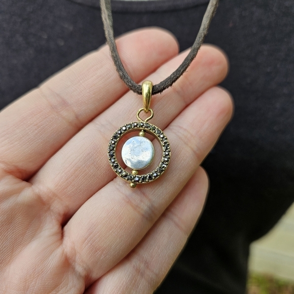 Lucky Brand brown leather cord necklace with metallic rhinestone pendant - Picture 2 of 5
